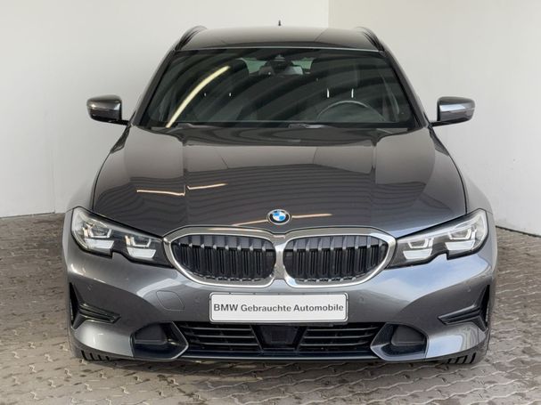 BMW 320d Touring xDrive Sport Line 140 kW image number 2