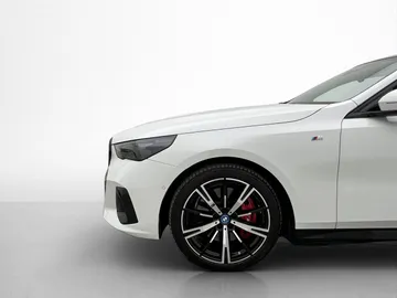 Car image 38