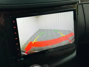 Car image 26