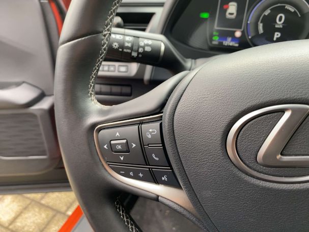 Lexus UX 250h 135 kW image number 17