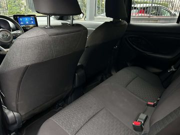 Car image 15