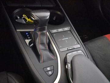 Car image 38