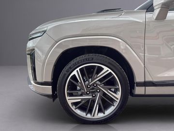 Car image 24
