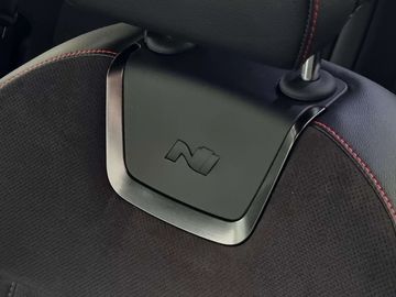 Car image 37