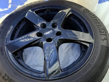 Car image 27