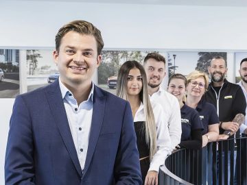 Car image 6