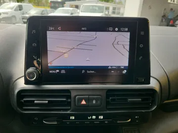 Car image 29
