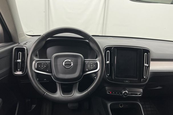 Volvo XC40 D3 AWD Momentum 110 kW image number 15