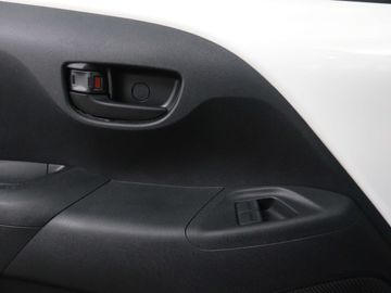 Car image 31