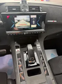 Car image 32