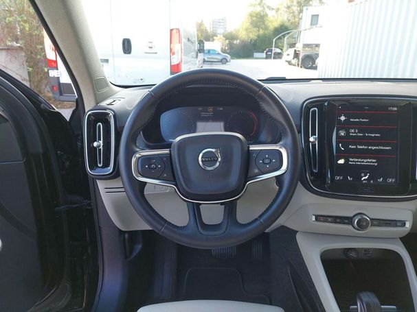 Volvo XC40 D4 AWD Geartronic Momentum 140 kW image number 12