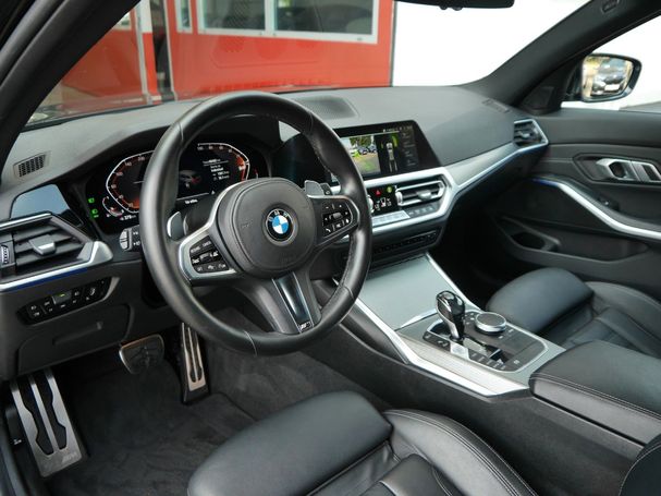 BMW 320i Touring 135 kW image number 20