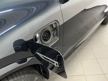 Car image 28