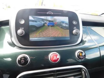 Car image 30