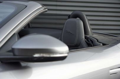 Car image 31