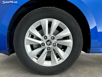 Car image 27