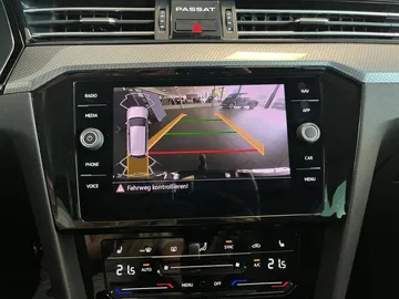 Car image 35
