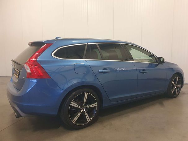 Volvo V60 T4 140 kW image number 3