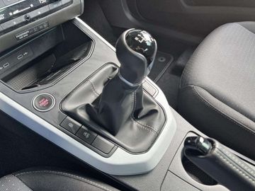 Car image 31