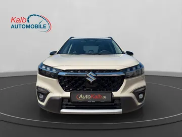 Car image 3