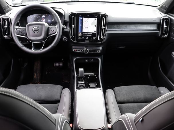 Volvo XC40 T5 Plus 192 kW image number 3