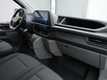 Car image 32