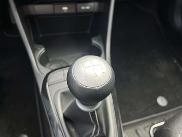 Car image 30