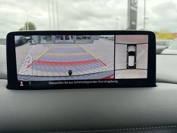 Car image 30
