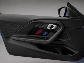 Car image 23