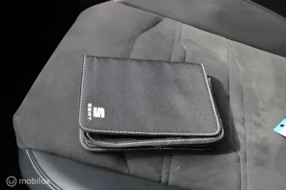 Car image 33