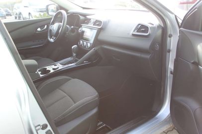 Car image 24