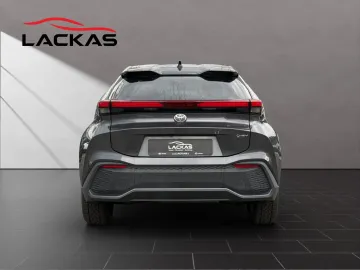 Car image 4