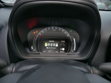 Car image 16