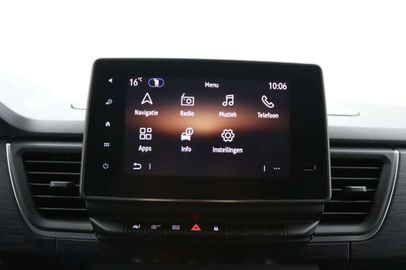 Car image 33