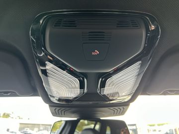 Car image 29