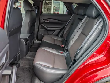 Car image 30