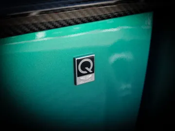 Car image 30