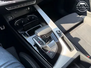 Car image 25