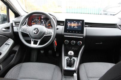 Car image 11