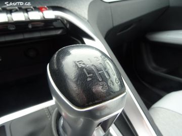 Car image 32