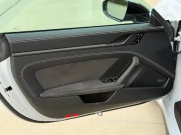 Car image 38