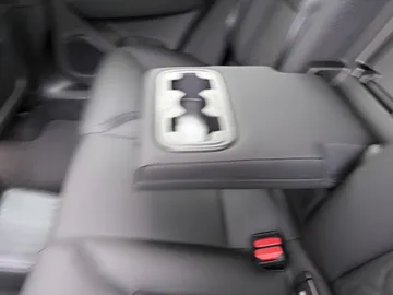 Car image 44