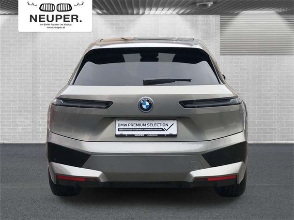 BMW iX xDrive50 384 kW image number 7