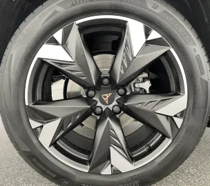 Car image 37