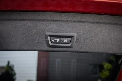 Car image 47