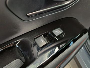 Car image 36