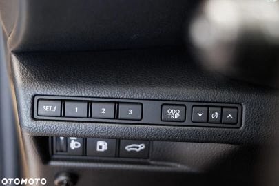 Car image 40
