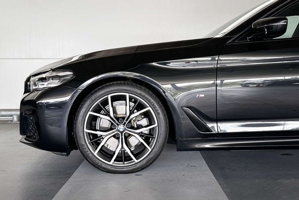 BMW 520i Touring 135 kW image number 4