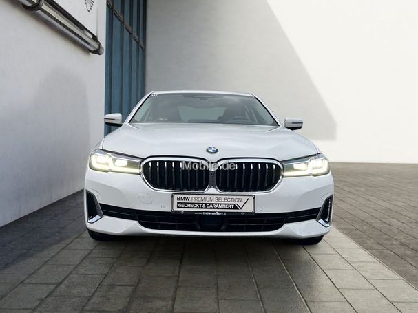 BMW 530d Luxury Line 210 kW image number 2