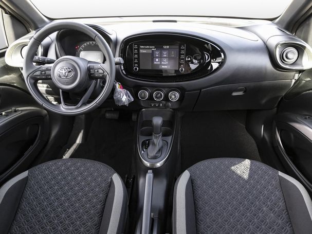 Toyota Aygo X 1.0 53 kW image number 8